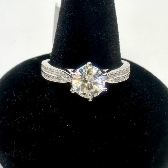 Moissanite Diamond Engagement Ring 1 Carat Round Cut 6 Prong Double Row Band 925